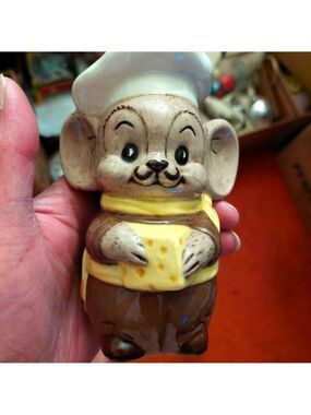 Vintage* Cheesy Mouse Cheese Shaker